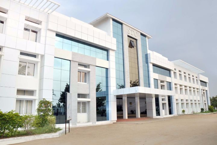 https://cache.careers360.mobi/media/colleges/social-media/media-gallery/7412/2019/3/8/Campus view of Sree Saraswathi Thyagaraja College Coimbatore_Campus-view.jpg